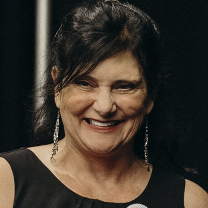 Heather McIntyre speaking at an Experior event.